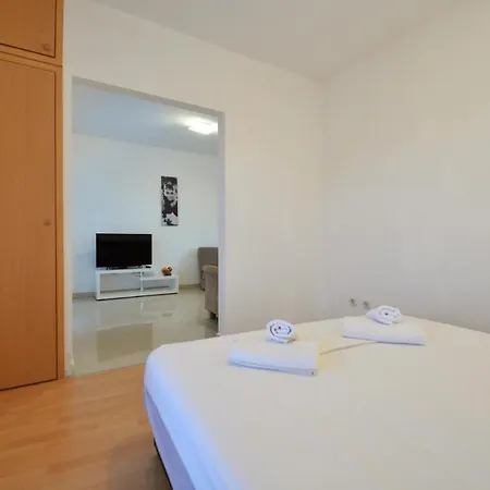 Apartmani Vedrana, Murter Exterior photo