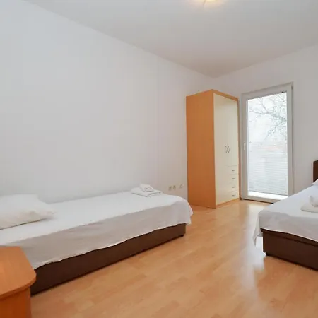 Apartmani Vedrana, Murter Exterior photo