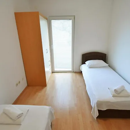 Apartmani Vedrana, Murter Exterior photo