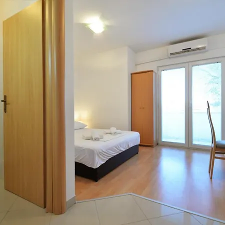 Apartmani Vedrana, Murter Exterior photo