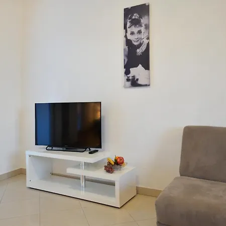 Apartmani Vedrana, Murter Exterior photo