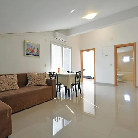 Apartmani Vedrana, Murter Exterior photo