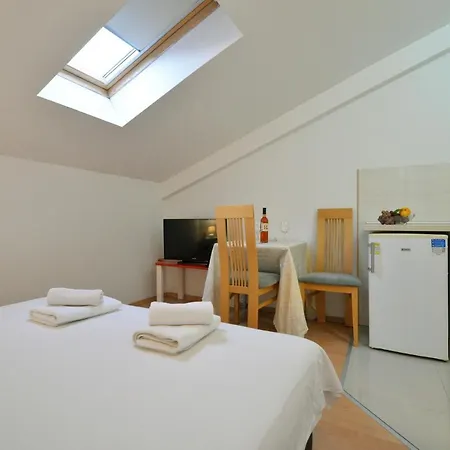 Apartmani Vedrana, Murter Exterior photo