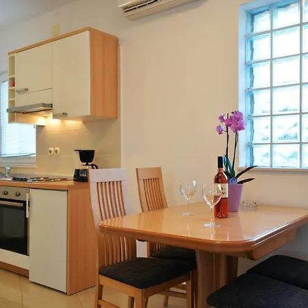 Apartmani Vedrana, Murter Exterior photo
