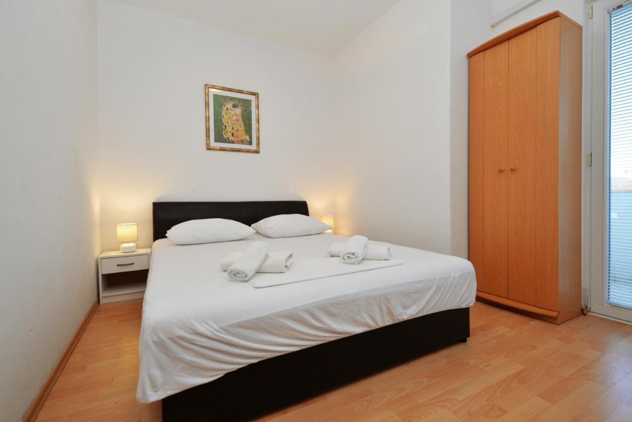 Vedrana, Apartment *