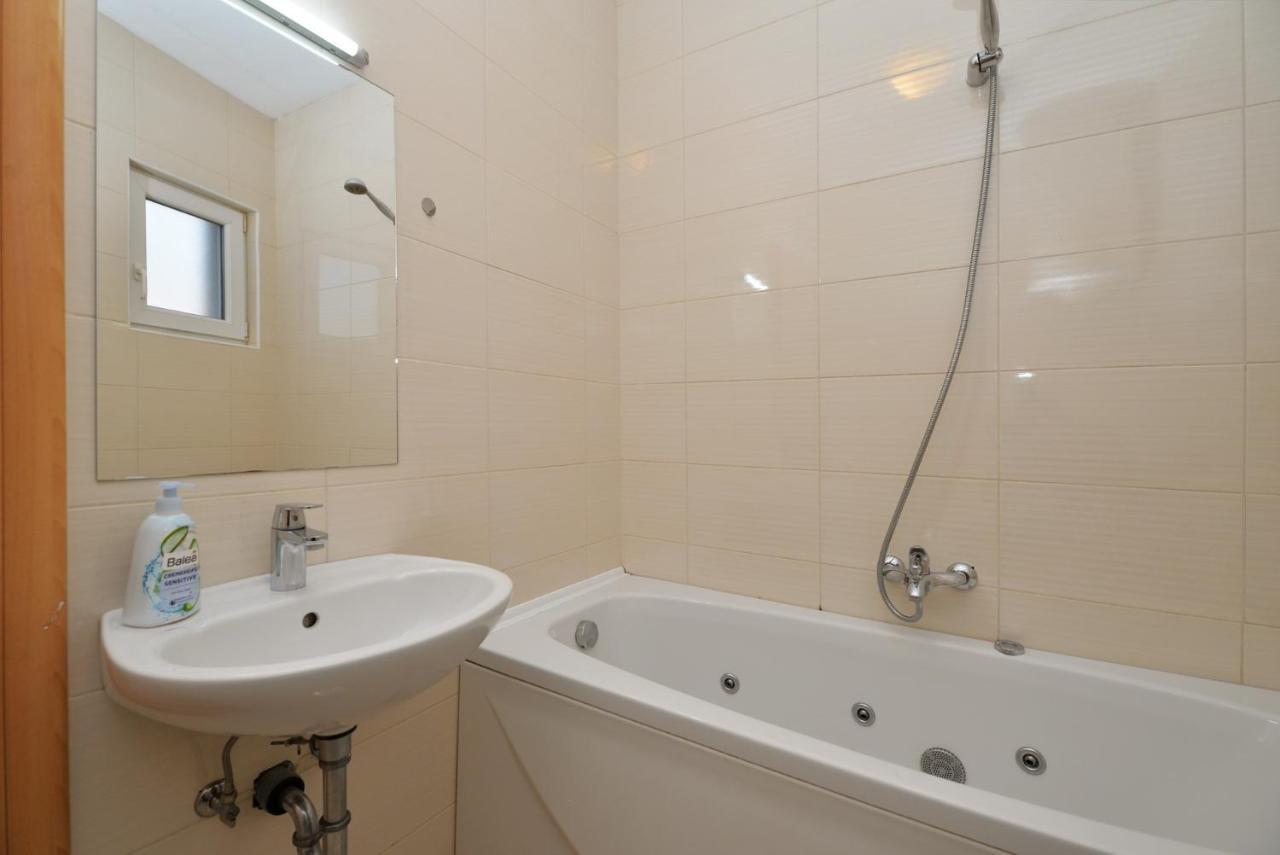 Appartement Vedrana, *