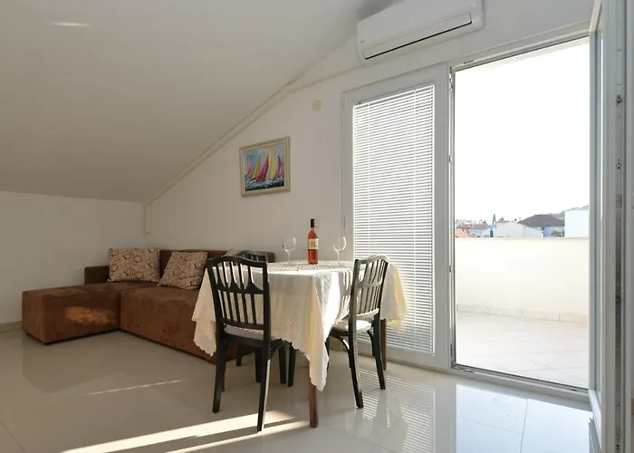 Apartmani Vedrana, Murter